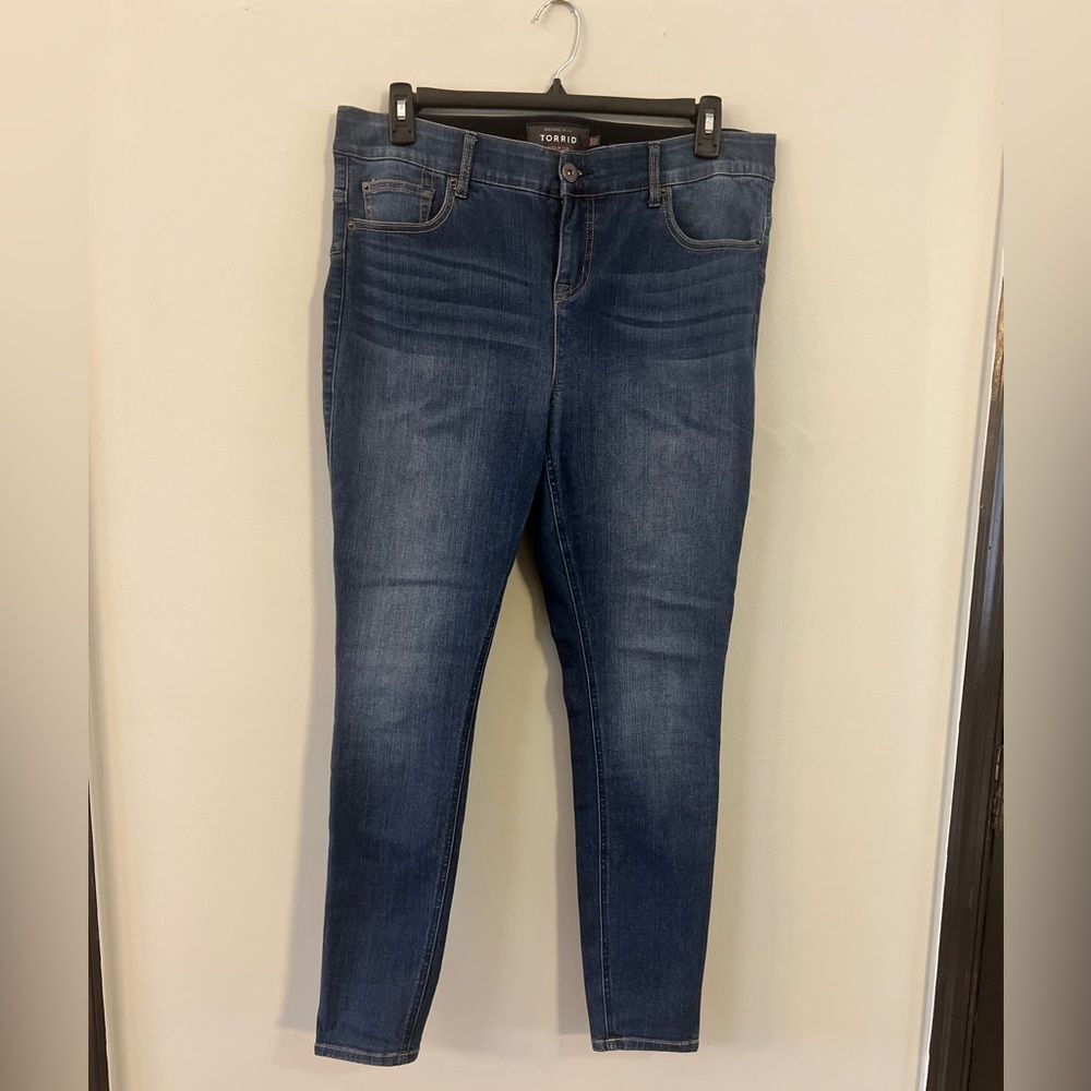 Torrid Dark Blue Jeans 16R Bombshell Skinny